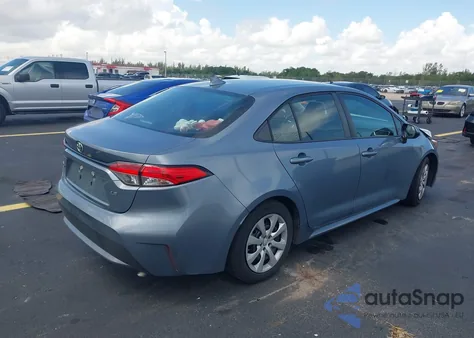 2020 Toyota Corolla Le z USA, uszkodzony, nr VIN 5YFEPRAE5LP102386